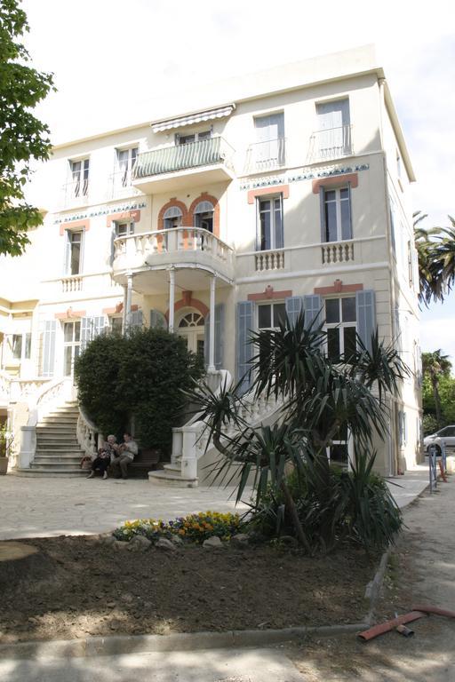 فندق Le Poseidon لا سين سور مير المظهر الخارجي الصورة